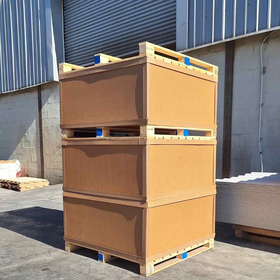 Industrial packaging crate with a wooden pallet base for secure and stable transport